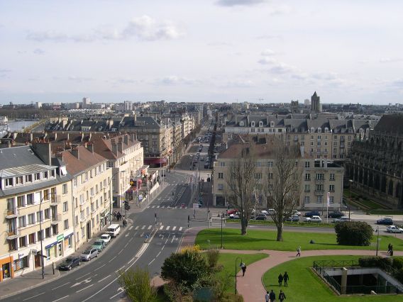  large avenue au pied des remparts